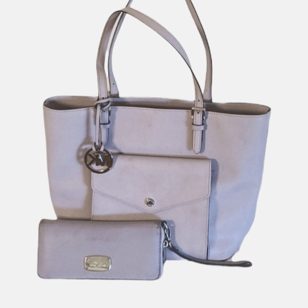 Michael Kohrs Purse and Wallet Set in Lilac - Picture 3 of 13
